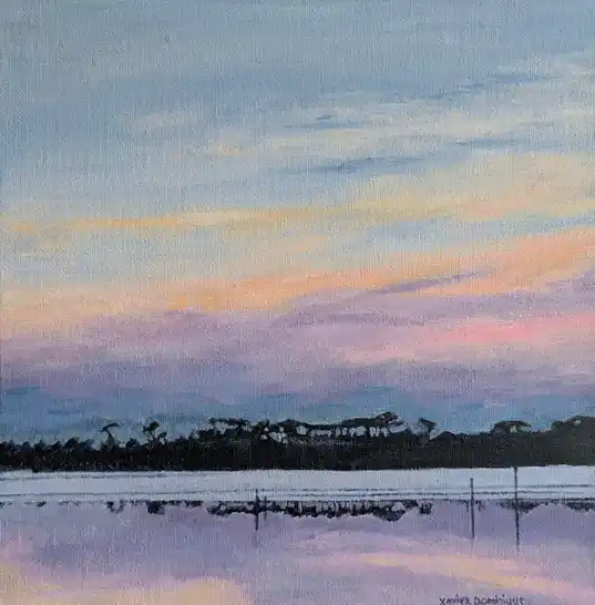 Peinture de la mer et une bande de terre au loin qui se reflète sur le fleuve le Lay. Représentation à la peinture acrylique de la pointe d'Arçay en Vendée. Lumière de fin de journée.  