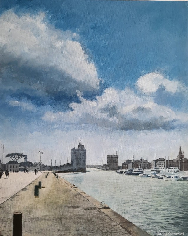 Vue du vieux port de La Rochelle réalisée à la peinture acrylique. Bateaux amarrés, promeneurs sur le quai. En arrière-plan, les tours Saint-Nicolas, de la chaîne et de La Lanterne.